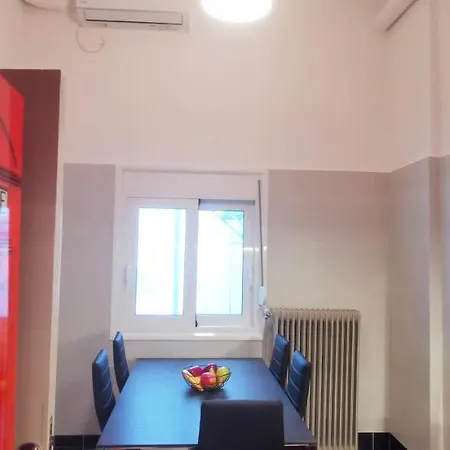 The Traditional Athenian House For 6, Near Metro Apartment Athens