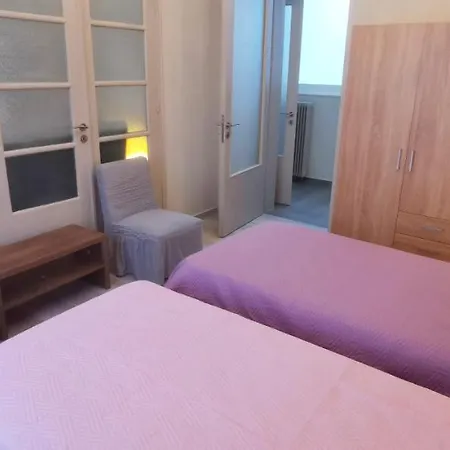 The Traditional Athenian House For 6, Near Metro Apartment *