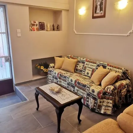Apartment The Traditional Athenian House For 6, Near Metro *